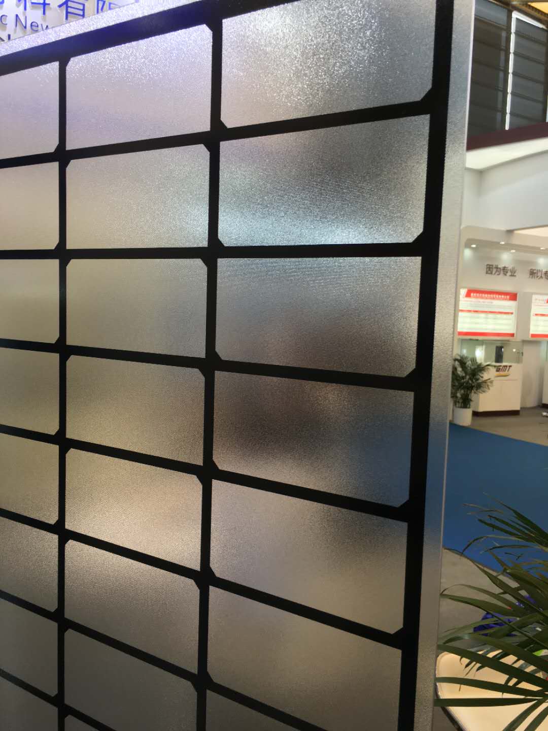 Application of the glass enamel on photovoltaic glass